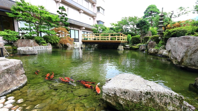 【望川館イチオシ！会席料理と温泉堪能】夕食は飛騨牛料理１品付きの季節の会席料理